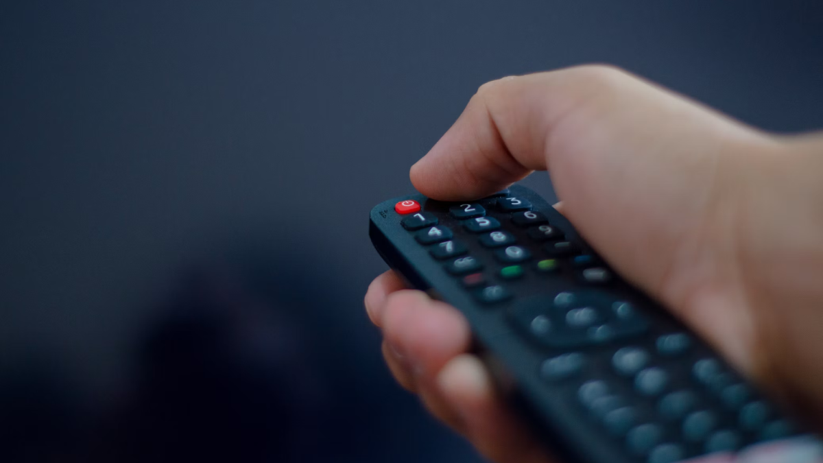 Comparaison entre un abonnement IPTV et une box opérateur